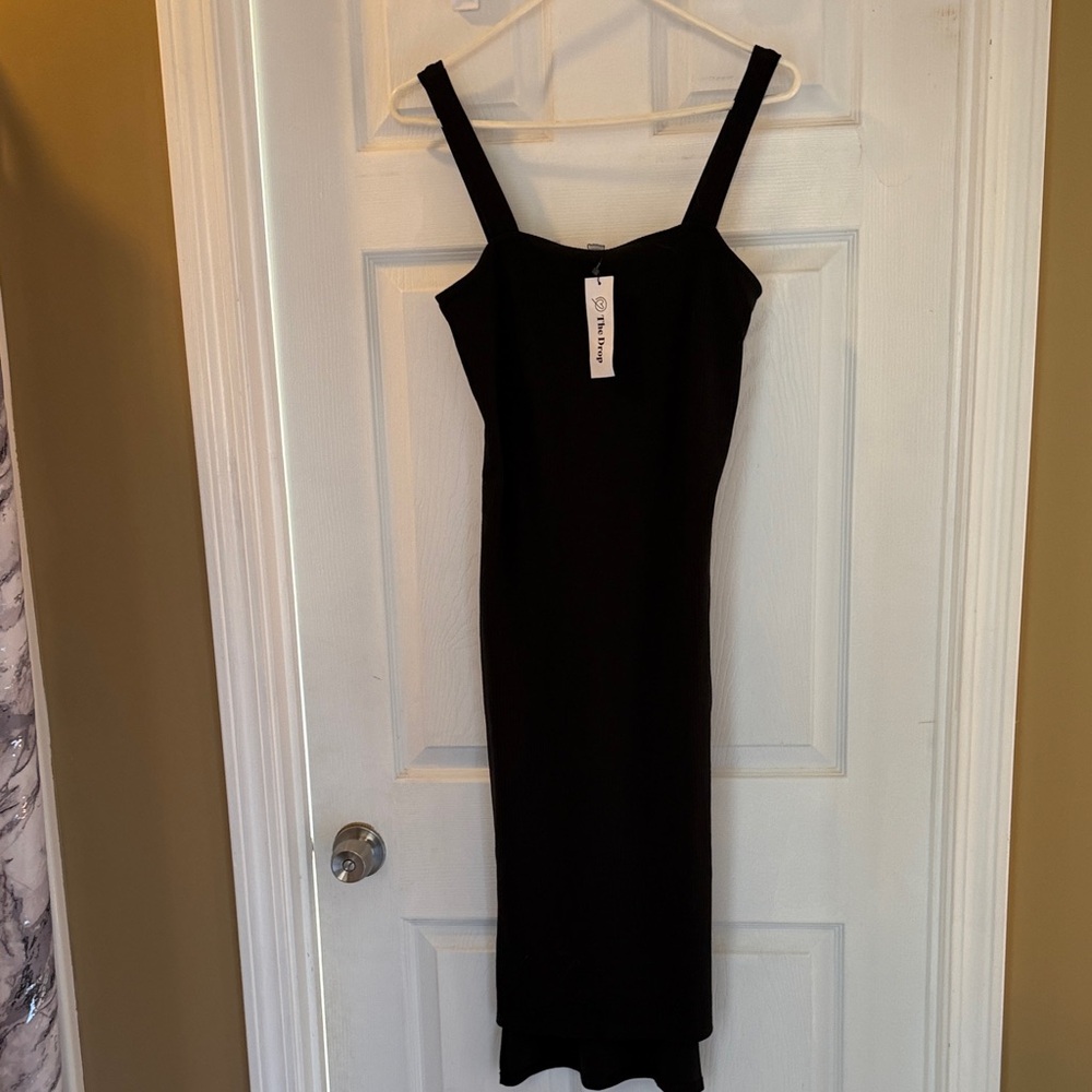 Chic Black Midi Dress